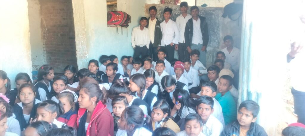 युवाओं को स्वामी विवेकानंद के पद चिन्हों पर चलने की आवश्यकता है - एस के चौधरी युवाओं को स्वामी विवेकानंद के पद चिन्हों पर चलने की आवश्यकता है - एस के चौधरी