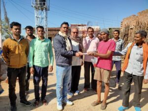 अयोध्या से आए अक्षत व आमंत्रण पत्र का किया गया वितरण