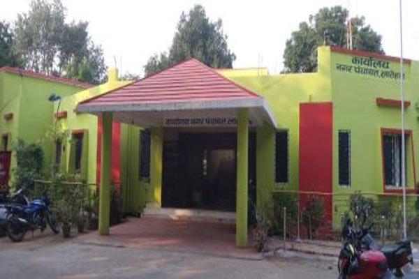 नगर पंचायत ने सडक किनारे ठेला खोमचा होडिंग बोर्ड हटाने का दिया निदेश नगर पंचायत ने सडक किनारे ठेला खोमचा होडिंग बोर्ड हटाने का दिया निदेश