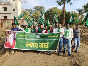 झामुमो कार्यकर्ताओं ने न्यायमार्च निकाल हेमंत सोरेन के लिए मांगी न्याय
