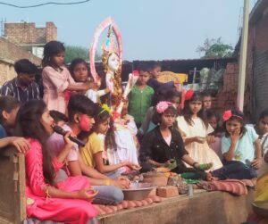 नम आंखों से मां शारदे की गई विदाई|