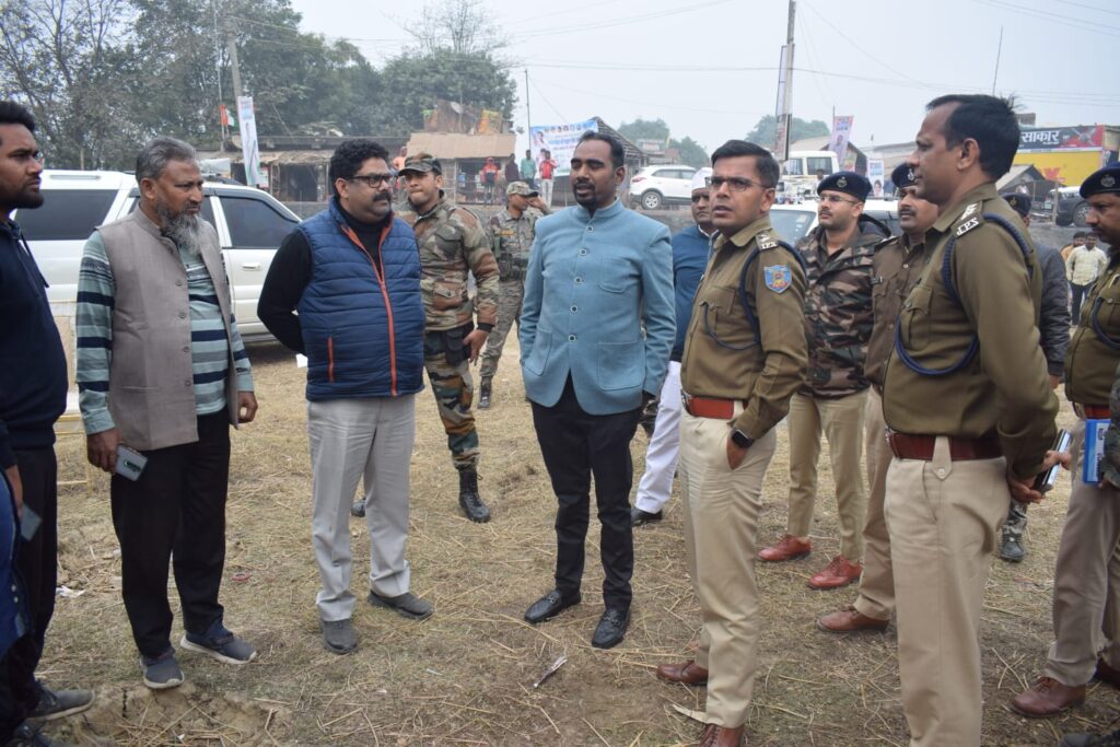 पाकुड़ में राहुल गांधी की न्याय यात्रा को लेकर प्रशासनिक तैयारी पूरी, डीसी व एसपी ने सुरक्षा का लिया जायजा पाकुड़ में राहुल गांधी की न्याय यात्रा को लेकर प्रशासनिक तैयारी पूरी, डीसी व एसपी ने सुरक्षा का लिया जायजा