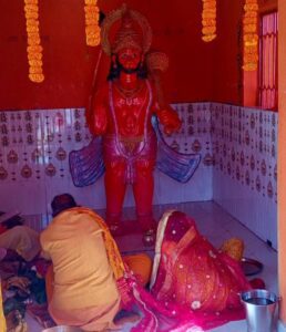 मुरगू में बजरंगबली के मंदिर का वर्षगांठ धूमधाम से मनाया