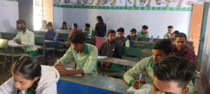 पहले दिन की मेट्रिक परीक्षा रही शांतिपूर्ण