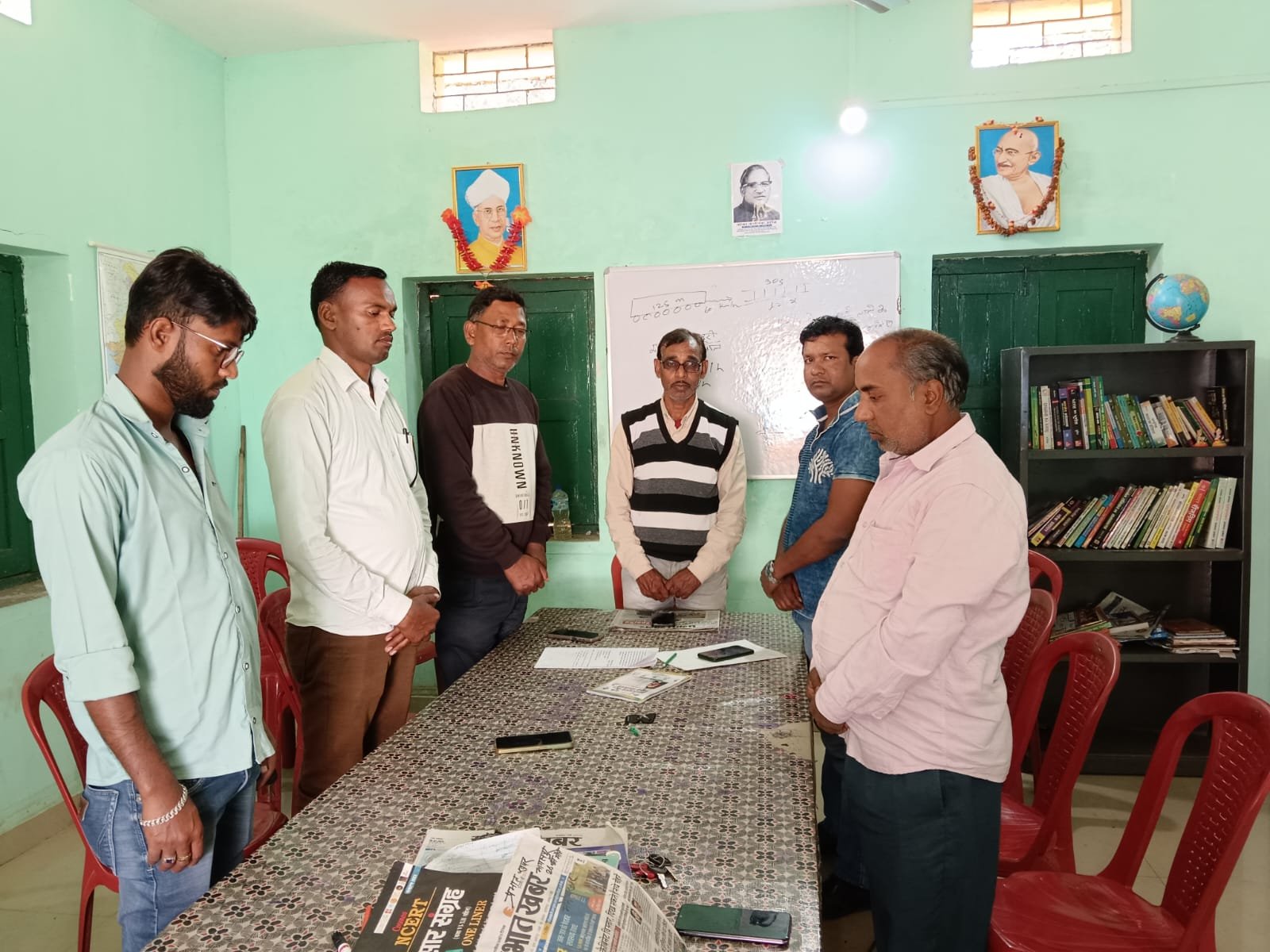 मनिका: वरिष्ठ पत्रकार की हुई मौत पर पत्रकारो ने घटना की उच्चस्तरीय जांच की की मांग। मनिका: वरिष्ठ पत्रकार की हुई मौत पर पत्रकारो ने घटना की उच्चस्तरीय जांच की की मांग।
