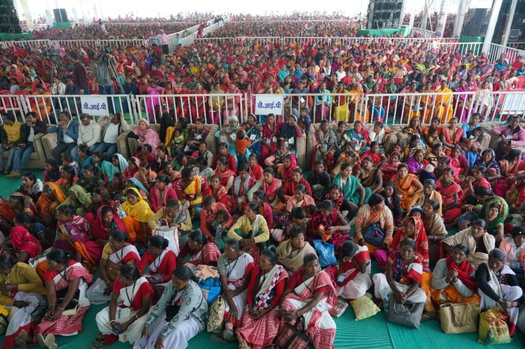सखी मंडल की महिलाओं का प्रमंडलीय एक्सपोजर व क्षमता संवर्धन शिविर-सह-महिला महासम्मेलन आयोजित सखी मंडल की महिलाओं का प्रमंडलीय एक्सपोजर व क्षमता संवर्धन शिविर-सह-महिला महासम्मेलन आयोजित