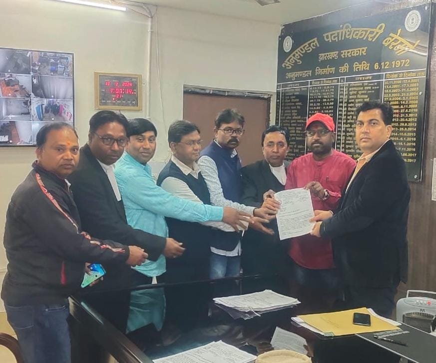 बोकारो में ऐसोसिएशन ने मुख्यमंत्री और राज्यपाल के नाम सौंपा ज्ञापन बोकारो में ऐसोसिएशन ने मुख्यमंत्री और राज्यपाल के नाम सौंपा ज्ञापन