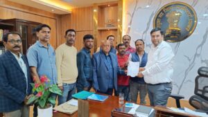 अजय के आश्रितों को मुआवजा और नौकरी दे सरकार-गणेश मिश्रा