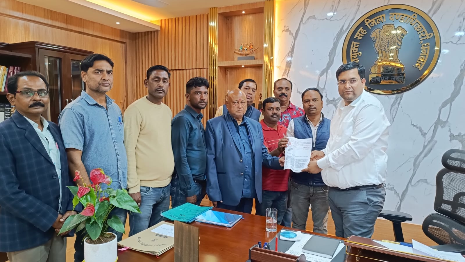 अजय के आश्रितों को मुआवजा और नौकरी दे सरकार-गणेश मिश्रा