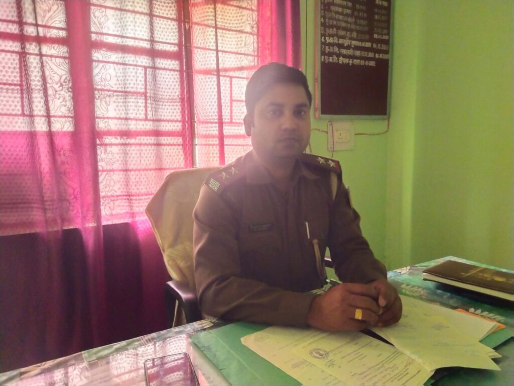 नवपदस्थापित नावा बाजार थाना प्रभारी चिंटू कुमार ने दिया योगदान नवपदस्थापित नावा बाजार थाना प्रभारी चिंटू कुमार ने दिया योगदान