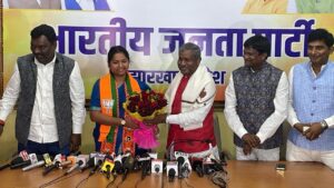 कांग्रेस को बड़ा झटका, गीता कोड़ा भाजपा में शामिल