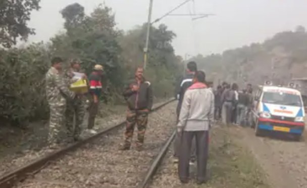 मालगाड़ी के चपेट में आने से एक 90 वर्षीय वृद्ध व्यक्ति की मौत