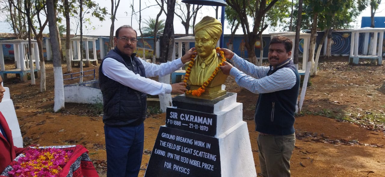 पीएमश्री स्कूल जवाहर नवोदय विद्यालय में मनाया गया विज्ञान दिवस।