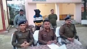 डेमू गांव मे युवक की हुई हत्या का पुलिस ने किया 48 घण्टे में उद्भेदन,एक अभियुक्त गिरफ्तार