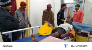 अज्ञात वाहन की चपेट में आने से युवक हुआ गंभीर रूप से घायल