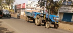 नियमों को ताक पर रख धड़ल्ले से नदी से बालू का अवैध खनन कर रहे माफिया