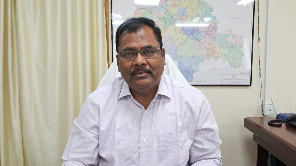 प्रमंडलीय आयुक्त बने नीलाम्बर-पीताम्बर विश्वविद्यालय के कुलपति, ग्रहण किया प्रभार प्रमंडलीय आयुक्त बने नीलाम्बर-पीताम्बर विश्वविद्यालय के कुलपति, ग्रहण किया प्रभार