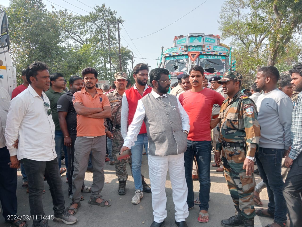 सड़क हादसा:तेज रफ्तार ट्रक के चपेट में आने से दो सगे भाइयों की दर्दनाक मौत.