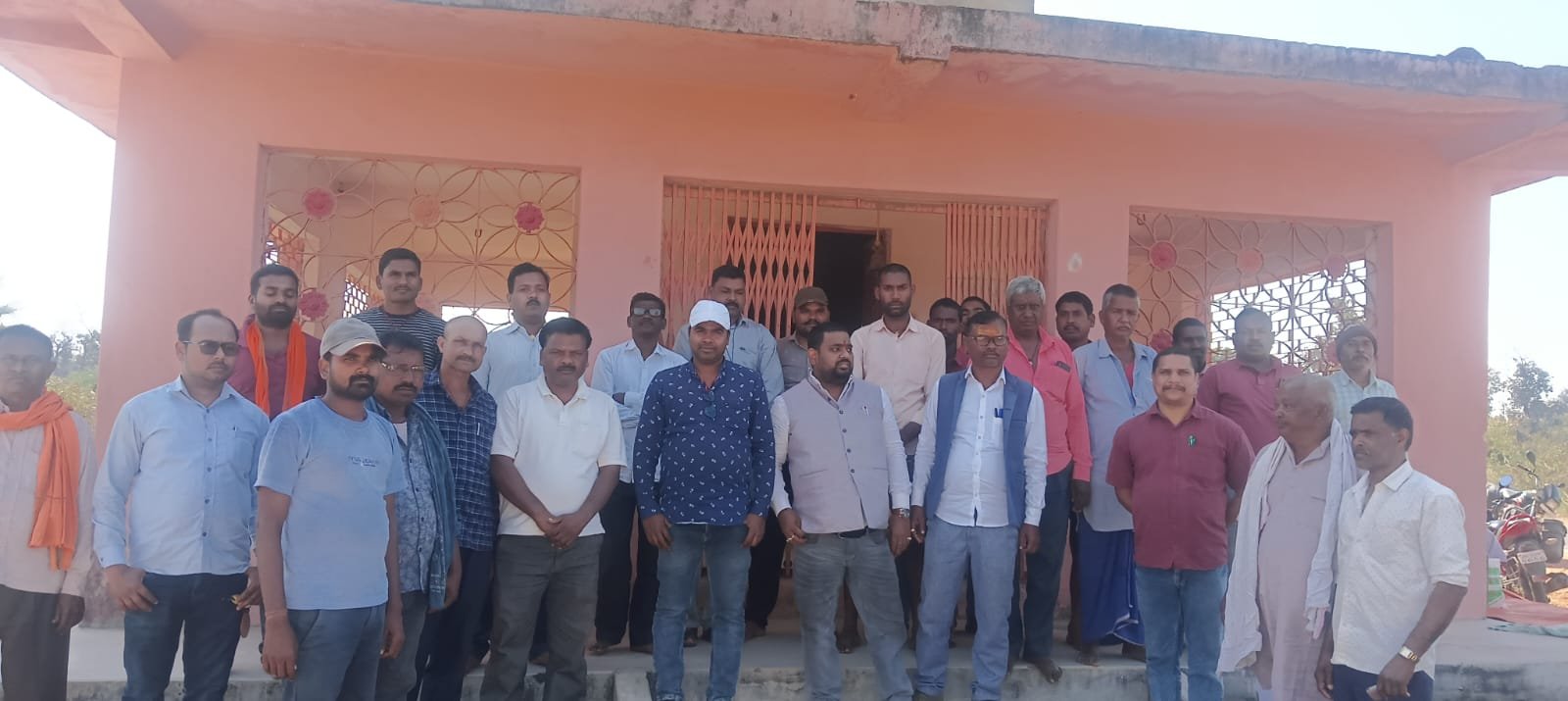 सूर्य मंदिर निर्माण कार्य अधूरा काम पड़े पूर्ण करने को लेकर एक दिवसीय किया गया बैठक. सूर्य मंदिर निर्माण कार्य अधूरा काम पड़े पूर्ण करने को लेकर एक दिवसीय किया गया बैठक.