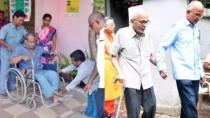 लोकसभा चुनाव 2024: 85 साल से ज्यादा उम्र के लोग और 40 प्रतिशत से ज्यादा दिव्यांग कर सकेंगे घर से वोट