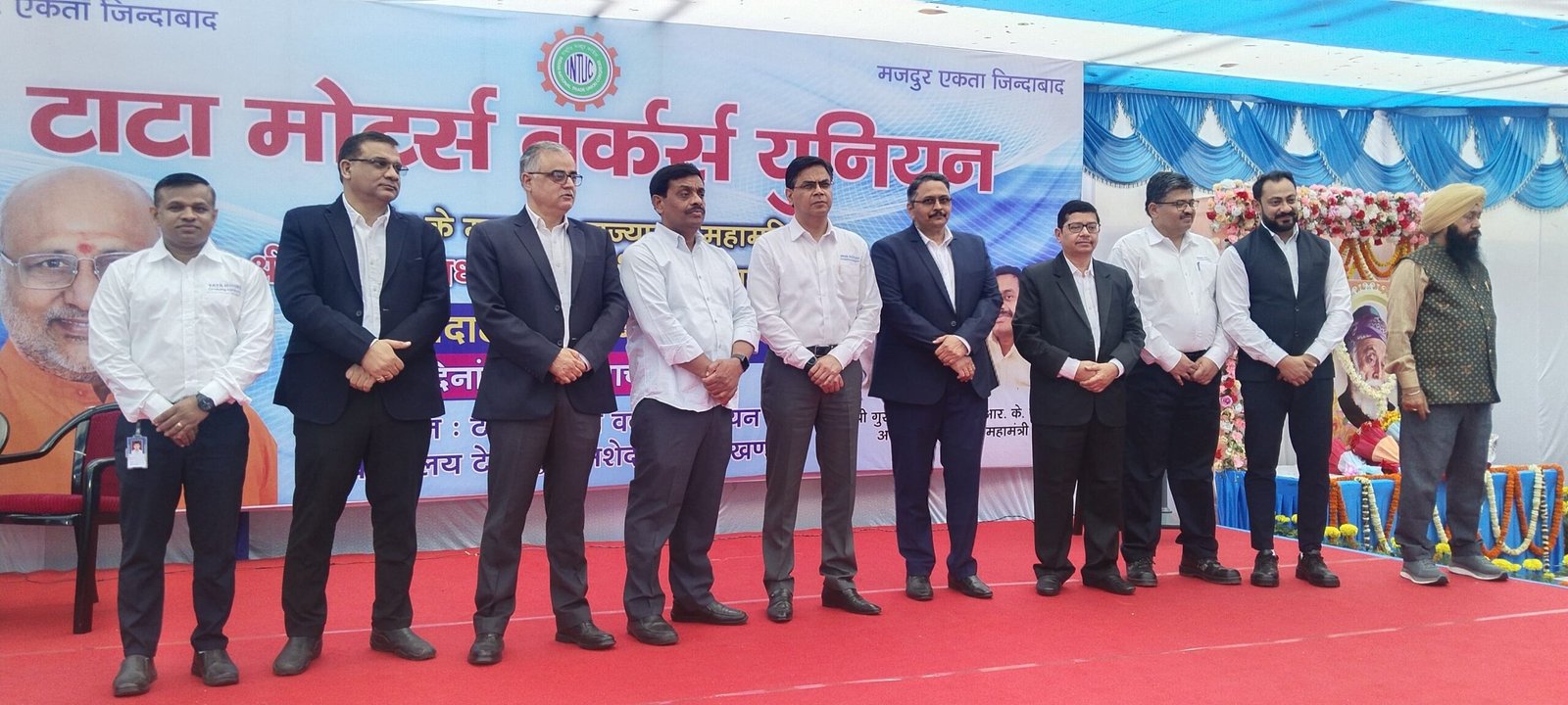 टाटा मोटर्स वर्कर्स यूनियन अपना ही रिकॉर्ड तोड़ा2314 यूनिट हुआ रक्त संग्रहित। टाटा मोटर्स वर्कर्स यूनियन अपना ही रिकॉर्ड तोड़ा2314 यूनिट हुआ रक्त संग्रहित।