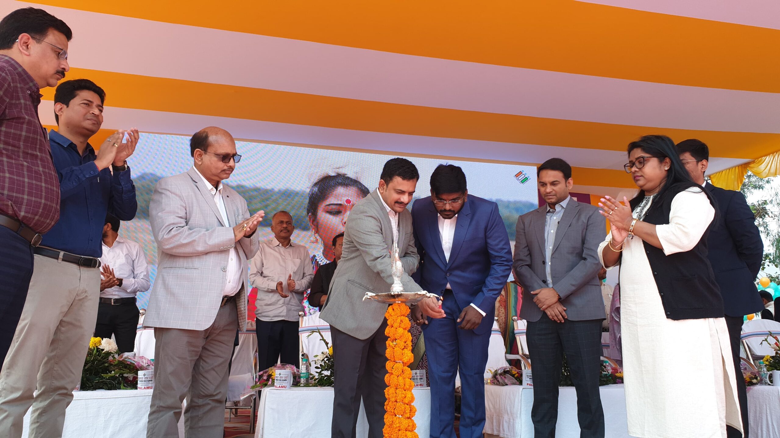 #IamVerifiedVoter सोशल मीडिया कैंपेन का जिला स्तरीय कार्यक्रम का हुआ आयोजन।