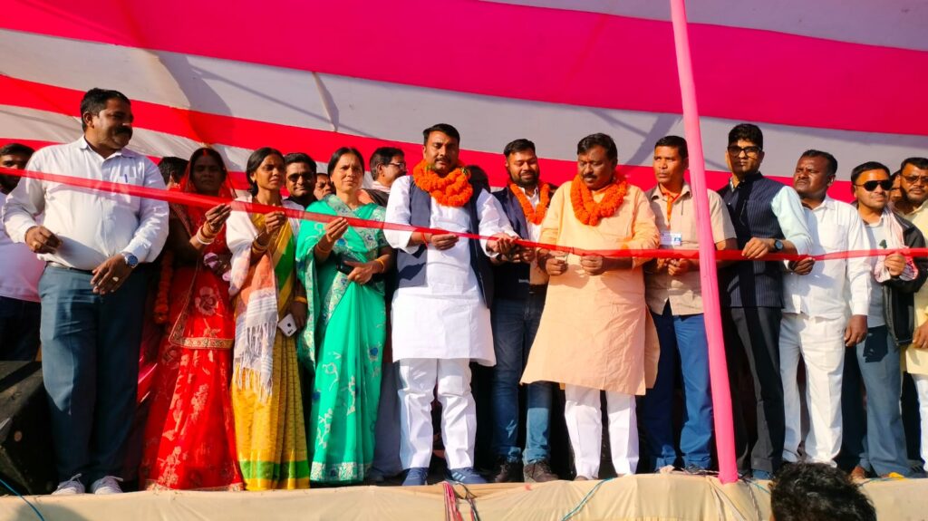 महाशिवरात्रि पर्व को लेकर चमरूवा पहाड़ सहित कई जगहों पर की गई सांस्कृतिक कार्यक्रम महाशिवरात्रि पर्व को लेकर चमरूवा पहाड़ सहित कई जगहों पर की गई सांस्कृतिक कार्यक्रम