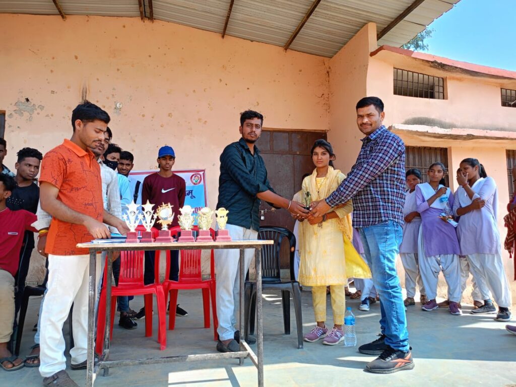 नेहरू युवा केंद्र सतबरवा के द्वारा एक दिवसीय खेल का आयोजन नेहरू युवा केंद्र सतबरवा के द्वारा एक दिवसीय खेल का आयोजन