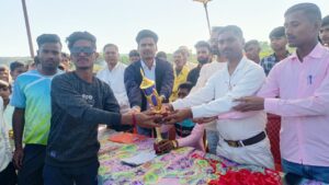 क्रिकेट टूर्नामेंट का फाइनल मुकाबला में विजय घोषित हुआ केतार टीम