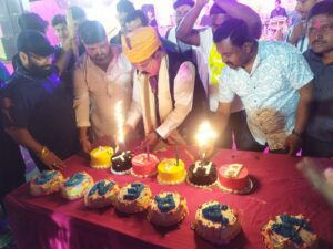 भाजपा नेता धर्मेंद्र प्रसाद का धूमधाम से मना जन्मदिन