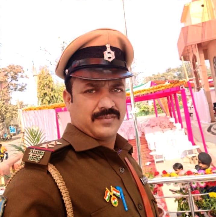 चंद्रशेखर यादव ने पंडवा थाना प्रभारी के रूप में पदभार ग्रहण किया चंद्रशेखर यादव ने पंडवा थाना प्रभारी के रूप में पदभार ग्रहण किया
