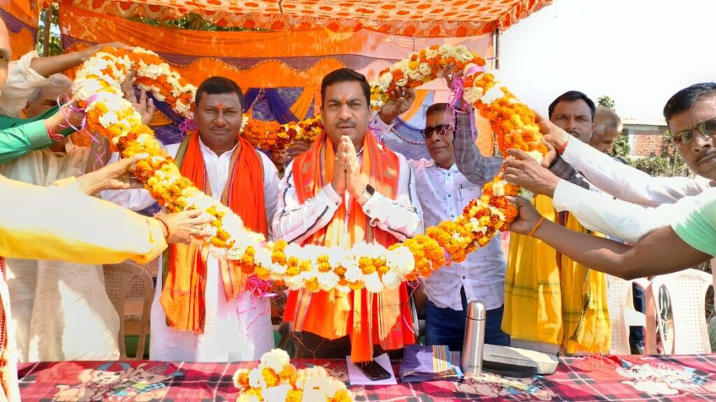 विधायक भानु ने 5.38 करोड़ की लागत से तीन पथ मरम्मत कार्य का किया शिलान्यास