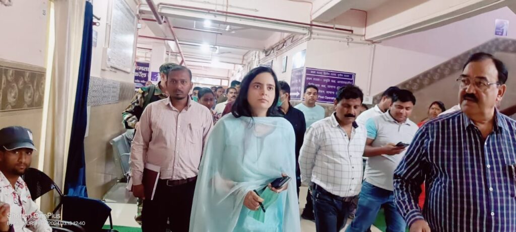 उपायुक्त गरिमा सिंह ने सदर अस्पताल का किया औचक निरीक्षण उपायुक्त गरिमा सिंह ने सदर अस्पताल का किया औचक निरीक्षण