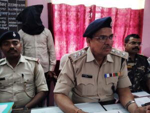 82 बोरा डोडा समेत पुलिस ने एक तस्कर को किया गिरफ्तार
