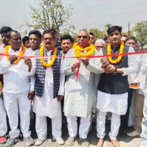 MRD पब्लिक स्कूल नावा बाजार का उद्घाटन पूर्व सांसद मनोज कुमार द्वारा दीप प्रज्वलित व फिता काटकर किया गया