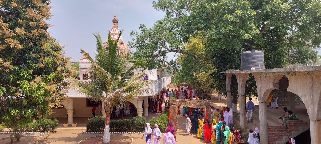 मानस मणि दीप सेवा संस्थान में होली मिलन समारोह का आयोजन बड़ी धूमधाम के साथ संपन्न।
