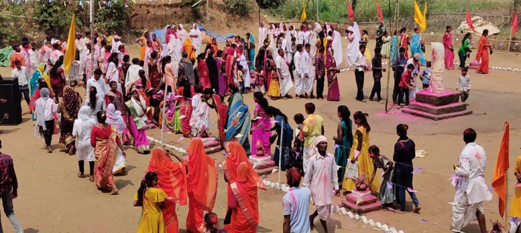 मानस मणि दीप सेवा संस्थान में होली मिलन समारोह का आयोजन बड़ी धूमधाम के साथ संपन्न।
