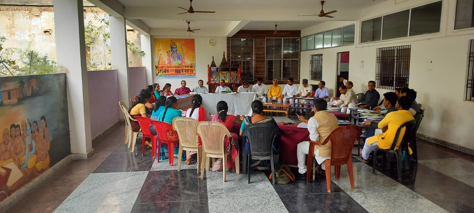 सरस्वती विद्या मंदिर में तीन दिवसीय आचार्य कार्यशाला प्रारंभ सरस्वती विद्या मंदिर में तीन दिवसीय आचार्य कार्यशाला प्रारंभ