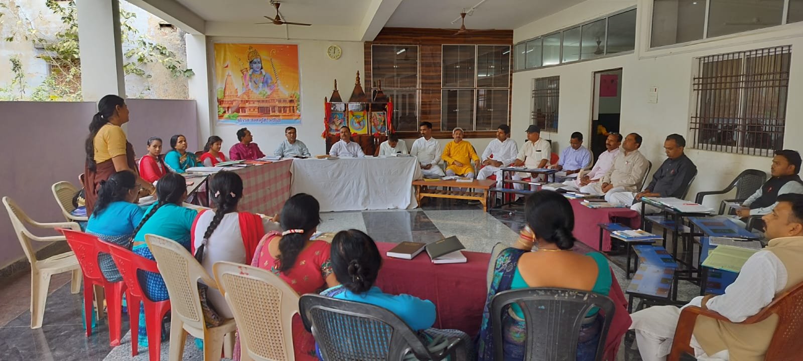 सरस्वती विद्या मंदिर में तीन दिवसीय आचार्य कार्यशाला प्रारंभ