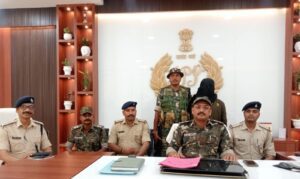 पुलिस को बड़ी सफलता पांच लाख का इनामी माओवादी नागेश्वर भोक्ता गिरफ्तार