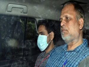 सत्येंद्र जैन की मुश्किलें बढ़ीं, सुकेश चंद्रशेखर से उगाही मामले में सीबीआई जांच को मिली मंजूरी