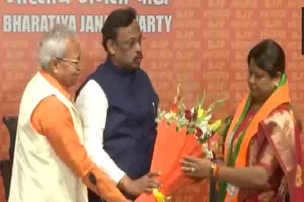 बड़ी खबर :जेएमएम को बड़ा झटका, सीता सोरेन ने पार्टी से दिया इस्तीफा:थामा बीजेपी का दामन, कहा- झारखंड को बचाने के लिए पार्टी में हुईं शामिल बड़ी खबर :जेएमएम को बड़ा झटका, सीता सोरेन ने पार्टी से दिया इस्तीफा:थामा बीजेपी का दामन, कहा- झारखंड को बचाने के लिए पार्टी में हुईं शामिल