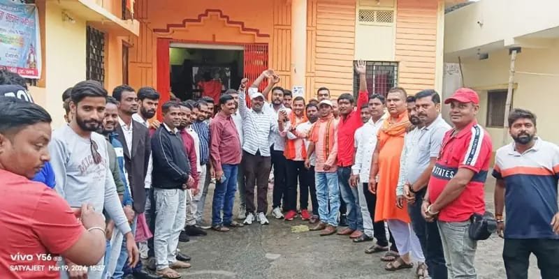 रामगढ़ रामनवमी महासमिति की बैठक हुई संपन्न,निर्विरोध अध्यक्ष चुने गए दीपक मिश्रा। रामगढ़ रामनवमी महासमिति की बैठक हुई संपन्न,निर्विरोध अध्यक्ष चुने गए दीपक मिश्रा।