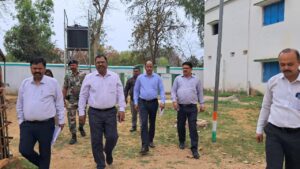 लोकसभा आम चुनाव 2024,प्रमंडलीय आयुक्त बाल किशुन मुंडा मूल्यांकन करने पहुंचे लातेहार