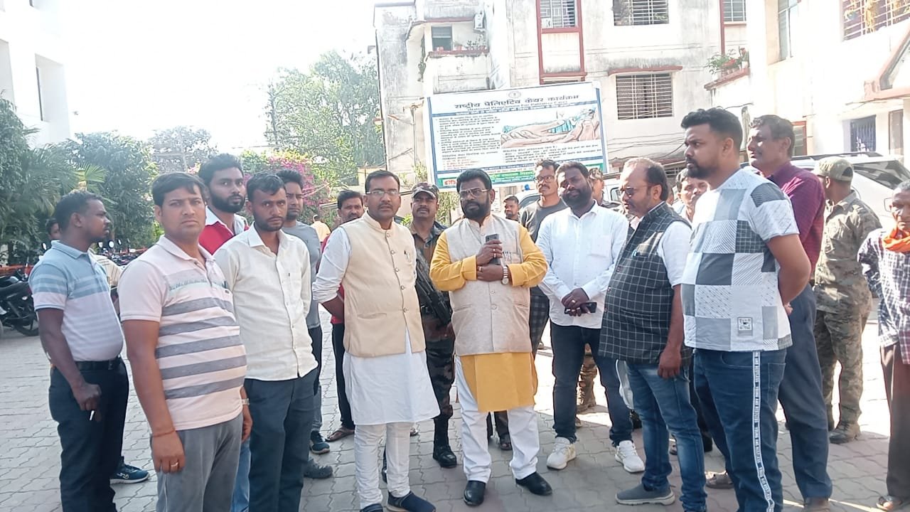 बरकाकाना-बरवाडीह सीआईसी सेक्शन पर 24 घंटे में ट्रेन से कटकर दो लोगों की मौत बरकाकाना-बरवाडीह सीआईसी सेक्शन पर 24 घंटे में ट्रेन से कटकर दो लोगों की मौत