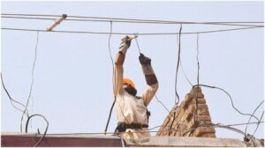 बिजली चोरी के आरोप में बिजली विभाग के द्वारा 24 लोगों पर थाना में मामला दर्ज कराया