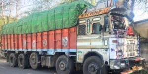 वाहन चेकिंग दौरान पुलिस को मिली बड़ी सफलता,करीब 20 लाख रुपए का महुआ जब्त,एक गिरफ्तार