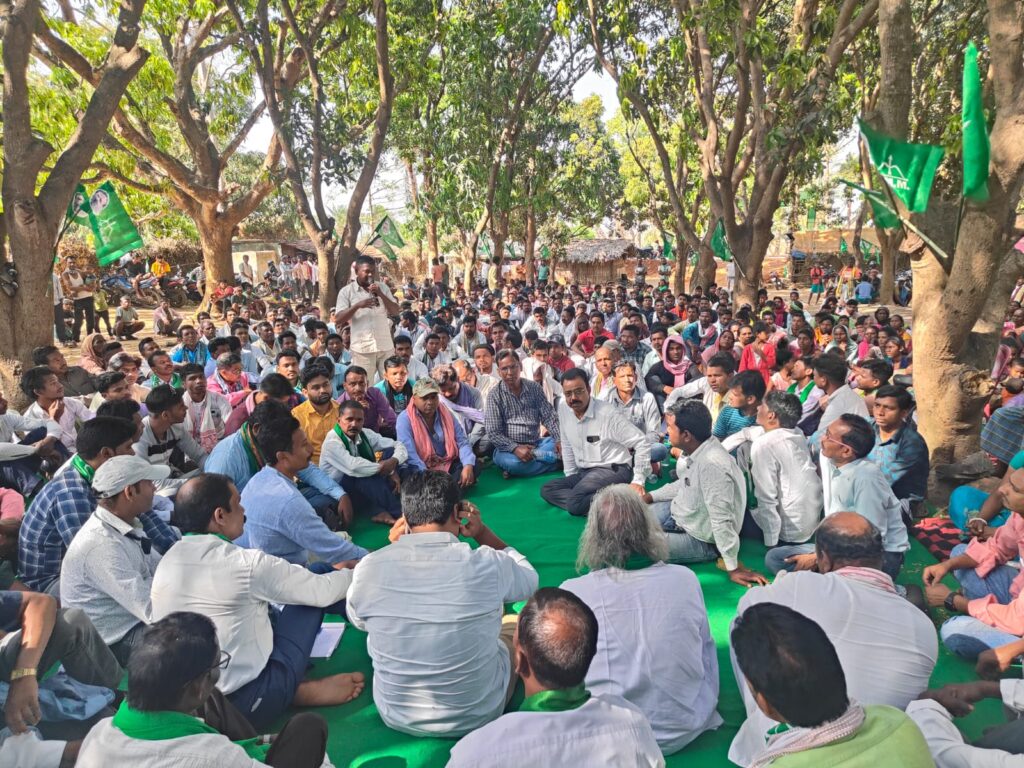 झामुमो का बूथ स्तरीय कार्यकर्ता सम्मेलन सुन्दरपहाड़ी मे सम्पन्न