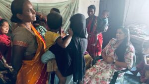 मृतक के परिजन से मिलने उनके घर पहुंचे जिप उपाध्यक्ष अनीता देवी`,दिया हर संभव सहायता का आश्वासन