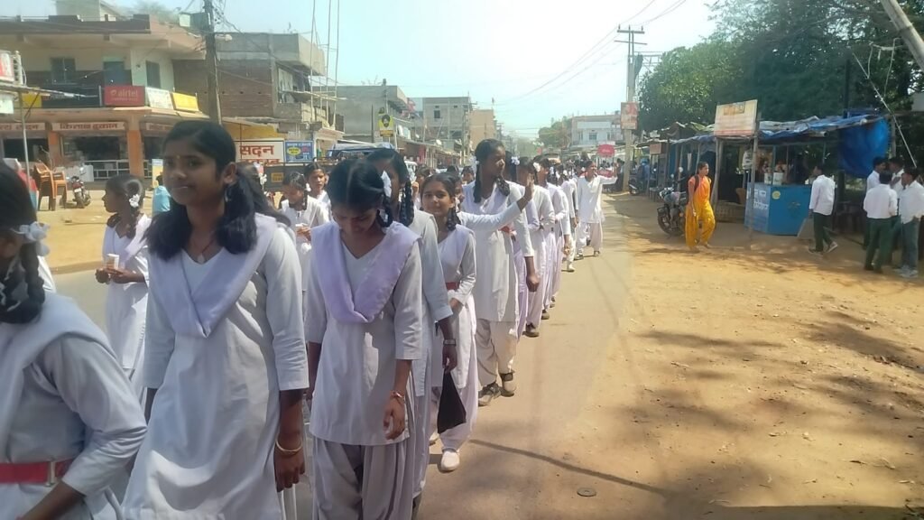 हिंदू नव वर्ष पर निकाली गई भव्य शोभायात्रा